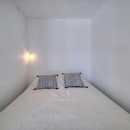 Ref 1745 - Cannes Center - Studio For Rent